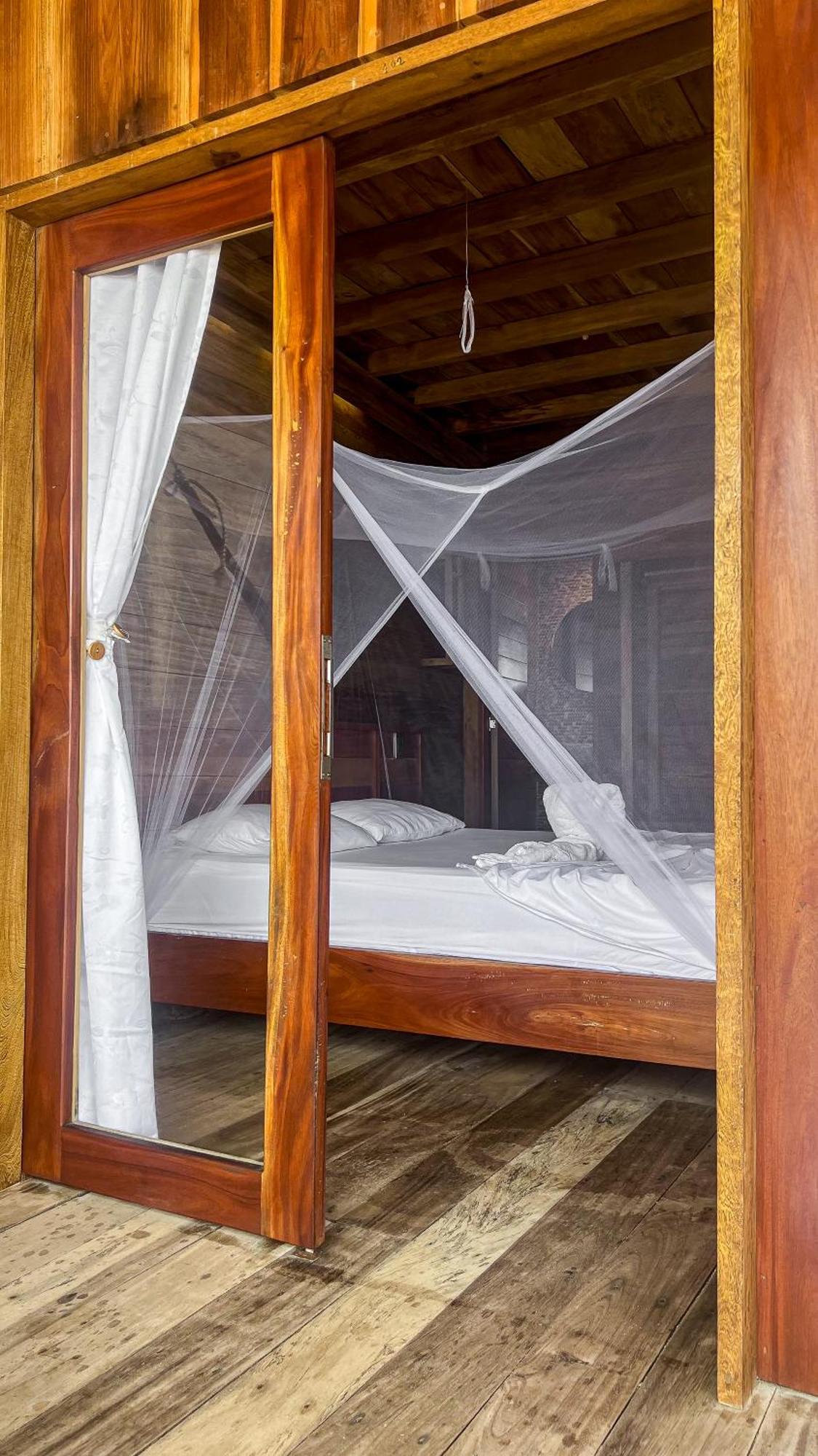 Hostal Mocambo Beach Гуачака Экстерьер фото