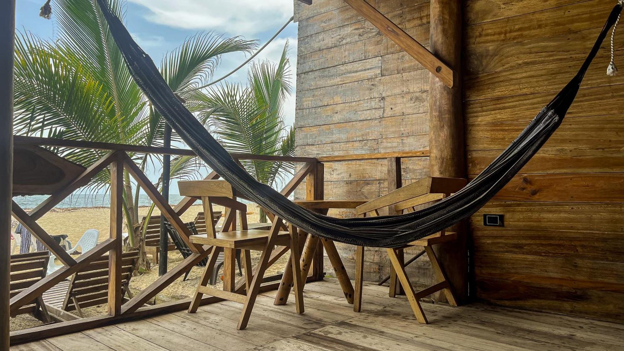 Hostal Mocambo Beach Гуачака Экстерьер фото