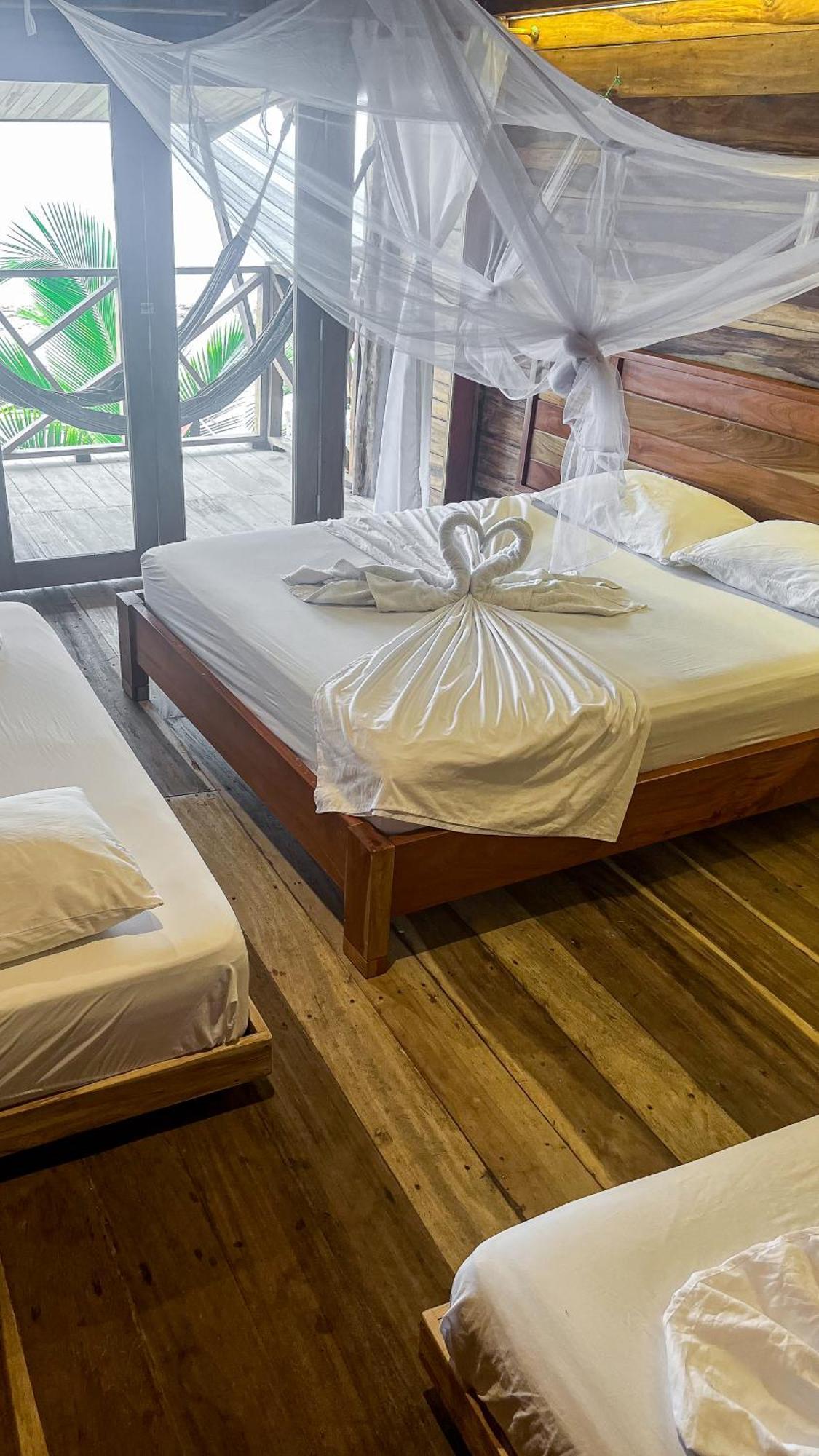 Hostal Mocambo Beach Гуачака Экстерьер фото