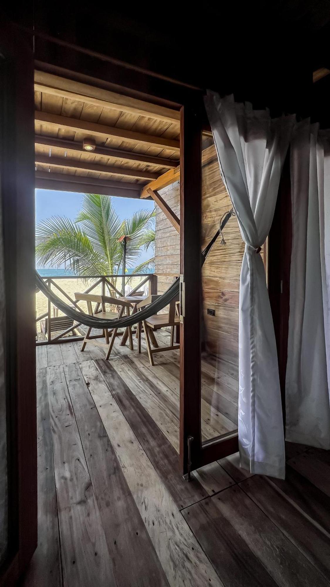 Hostal Mocambo Beach Гуачака Экстерьер фото