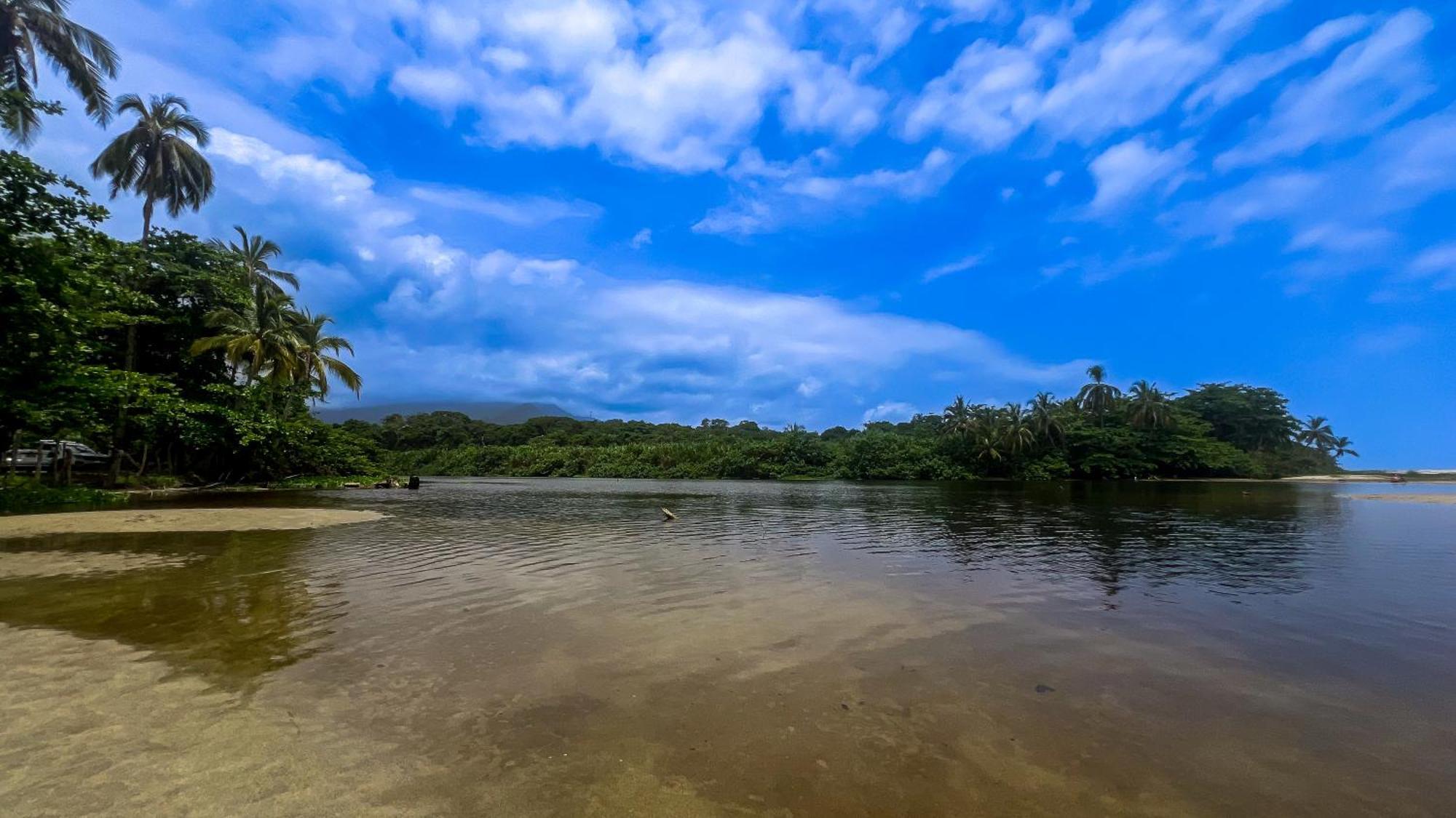 Hostal Mocambo Beach Гуачака Экстерьер фото